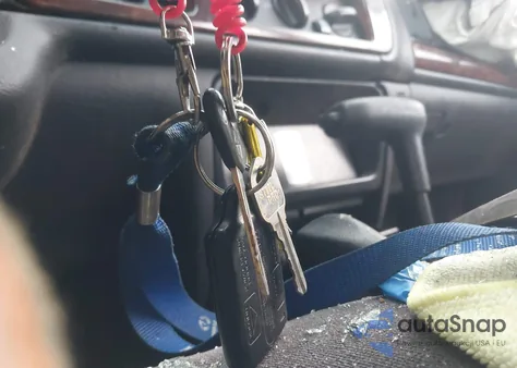 1997 Jeep Grand Cherokee Laredo/Tsi z USA, uszkodzony, nr VIN 1J4GZ58S2VC555524